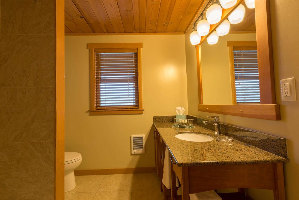Ocean Inn room four bathroom