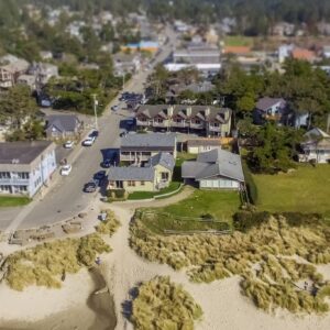 Ocean-Inn-Manzanita-oceanfront-hotel-edit (1)